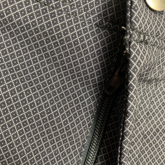 Callaway Flat Front Gray Performance Shorts Size 42 - Picture 3 of 8